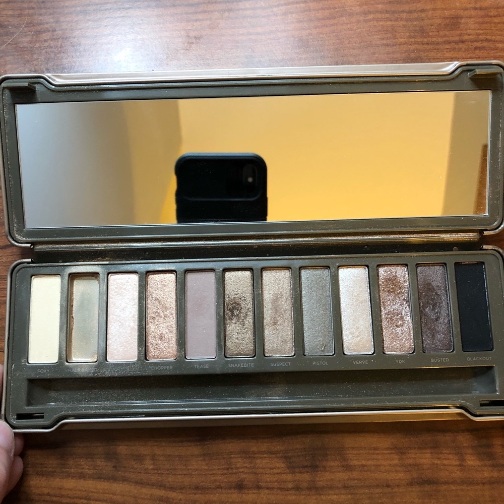 Naked 2 eyeshadow pallet